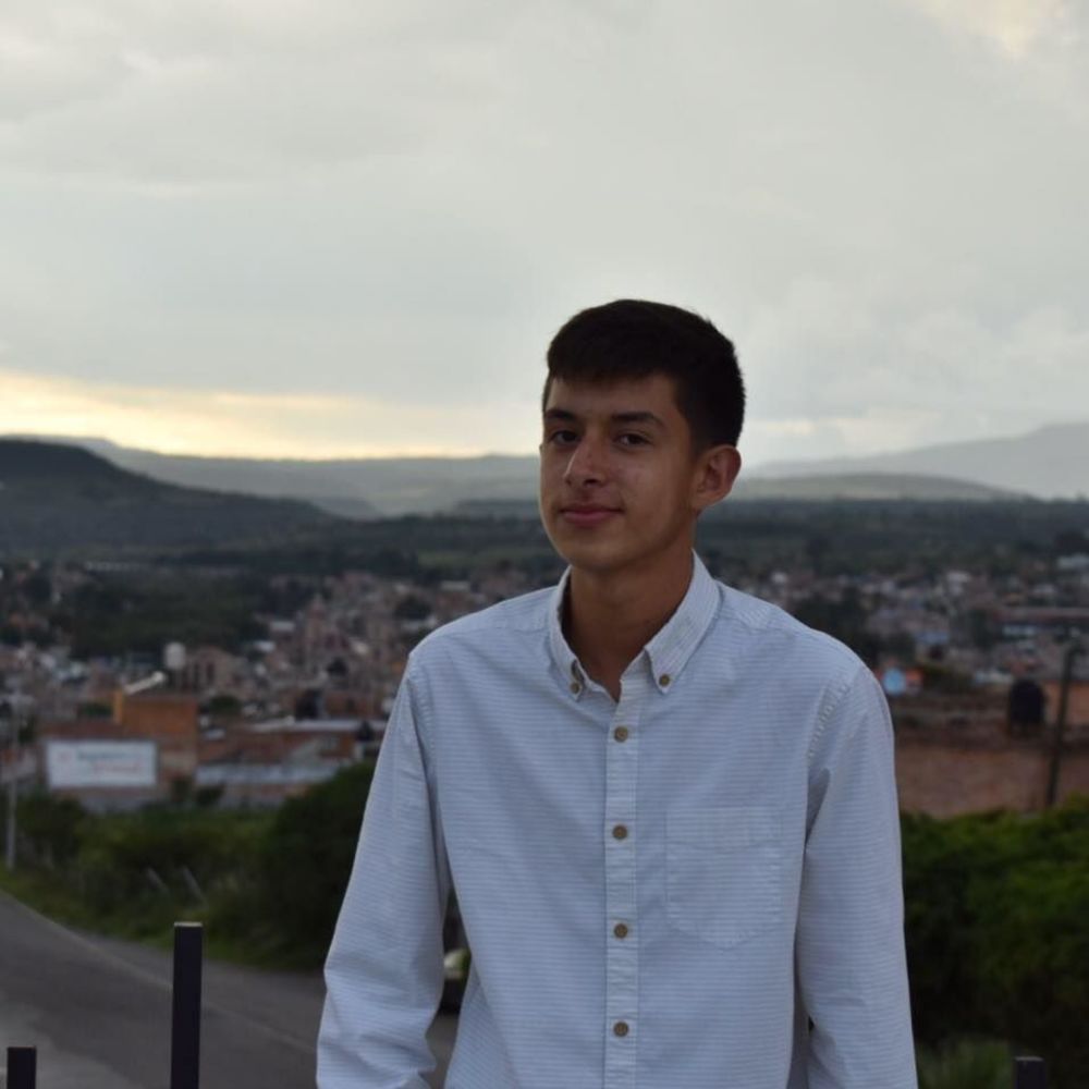 Meet your Posher, Javier